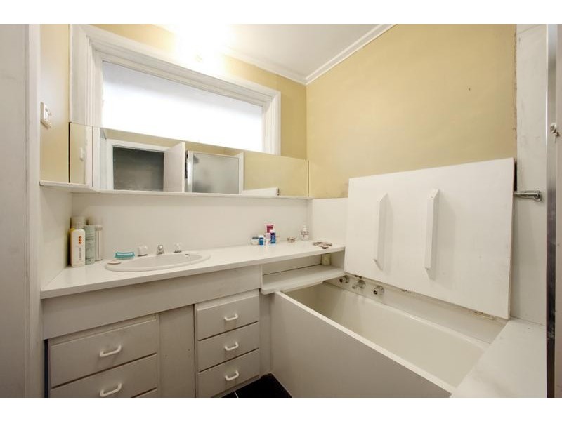 32 Deschamp Crescent, Rowville VIC 3178