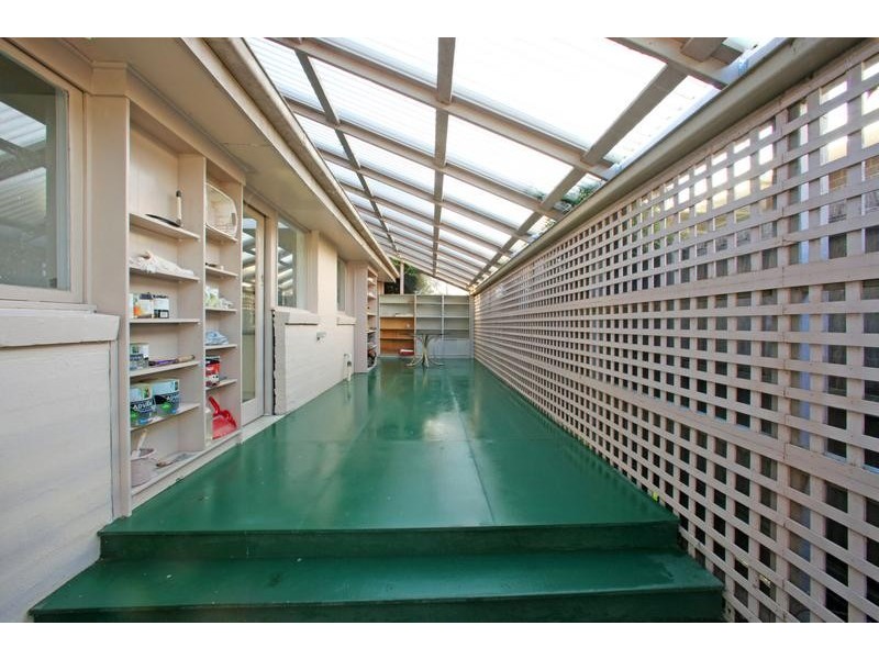 32 Deschamp Crescent, Rowville VIC 3178