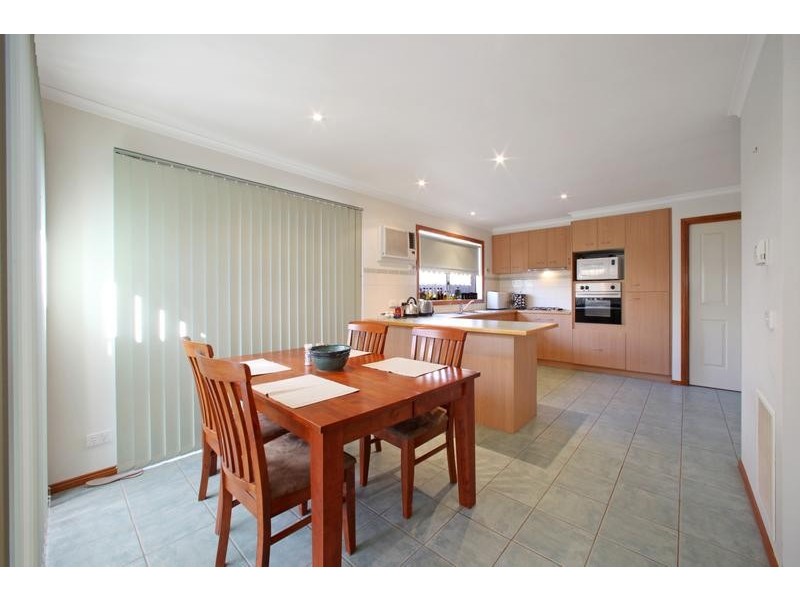 2/57 Bridgewater Way, Rowville VIC 3178