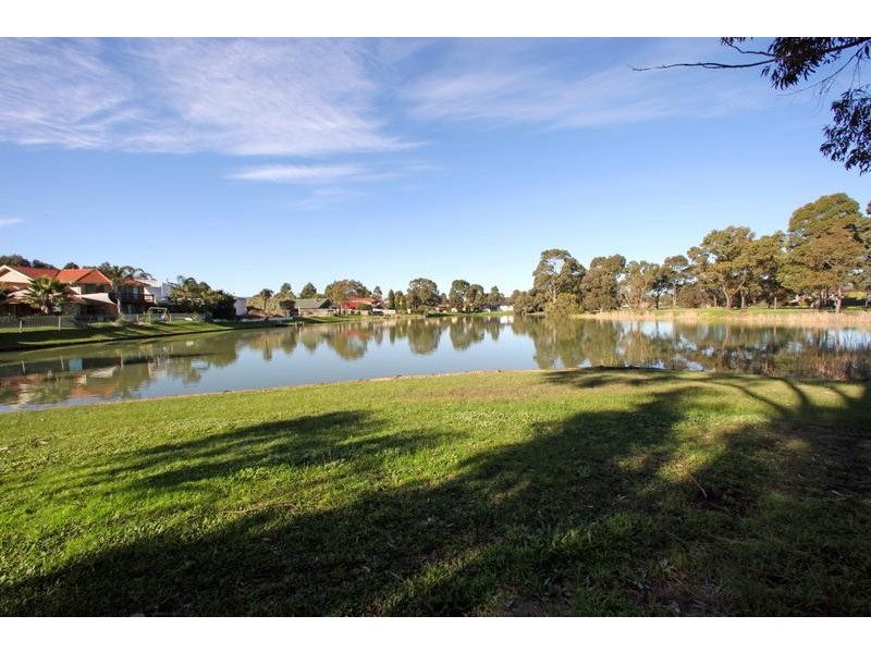 2/57 Bridgewater Way, Rowville VIC 3178