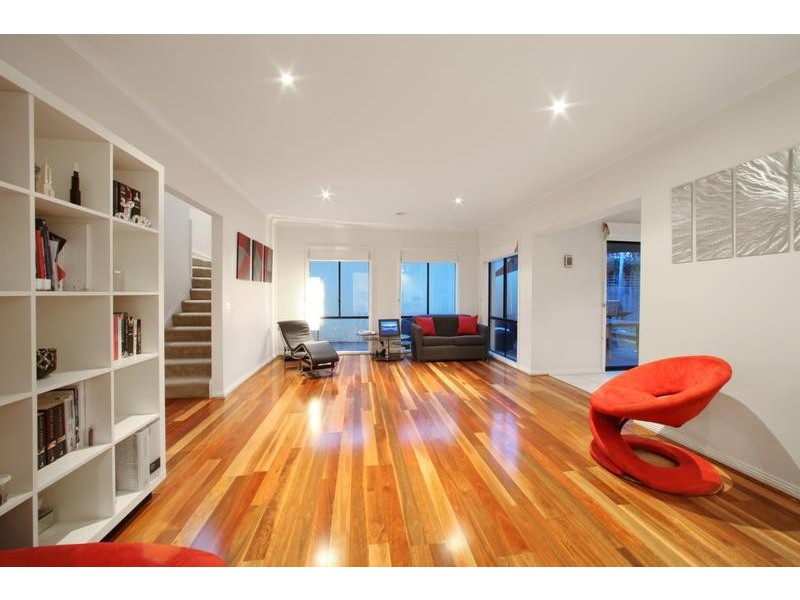 33 Sovereign Manors Crescent, Rowville VIC 3178