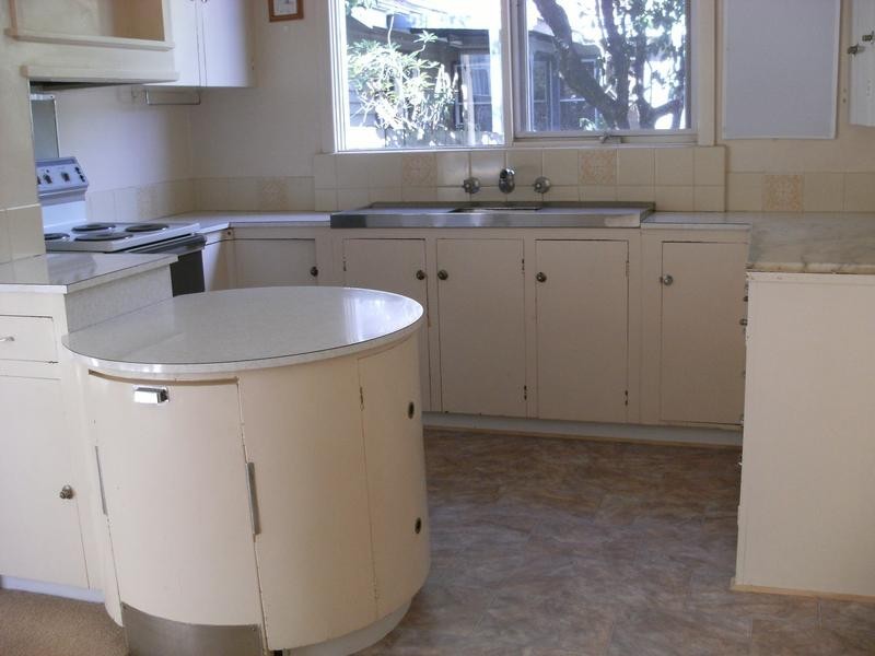 17 Heathmont Rd, Ringwood VIC 3134