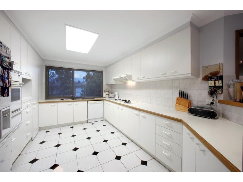 8 Trisha Drive, Rowville VIC 3178