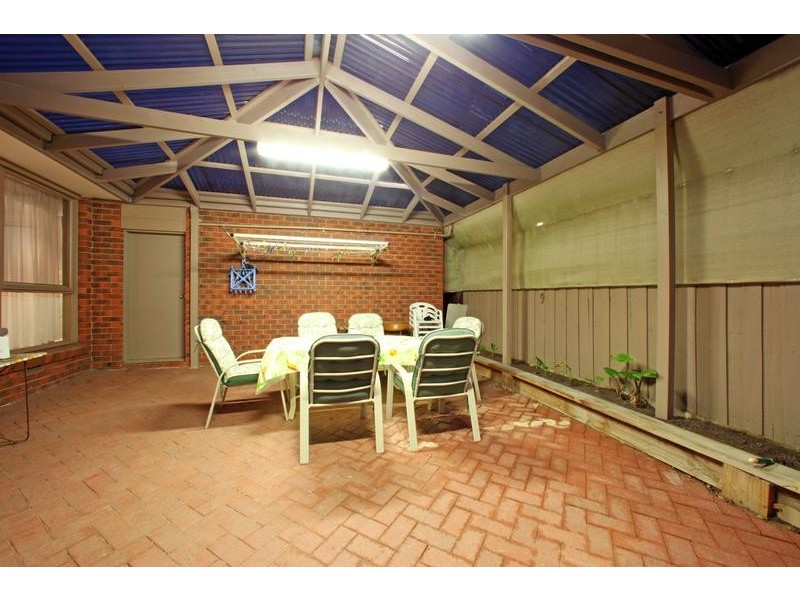 8 Trisha Drive, Rowville VIC 3178