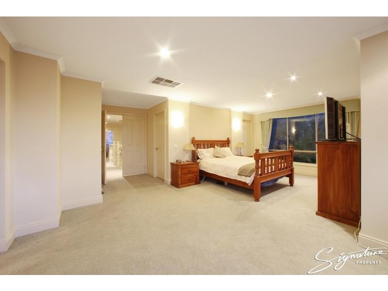 24 Pendelton Place, Lysterfield VIC 3156
