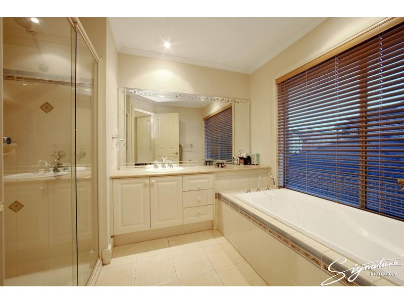 24 Pendelton Place, Lysterfield VIC 3156