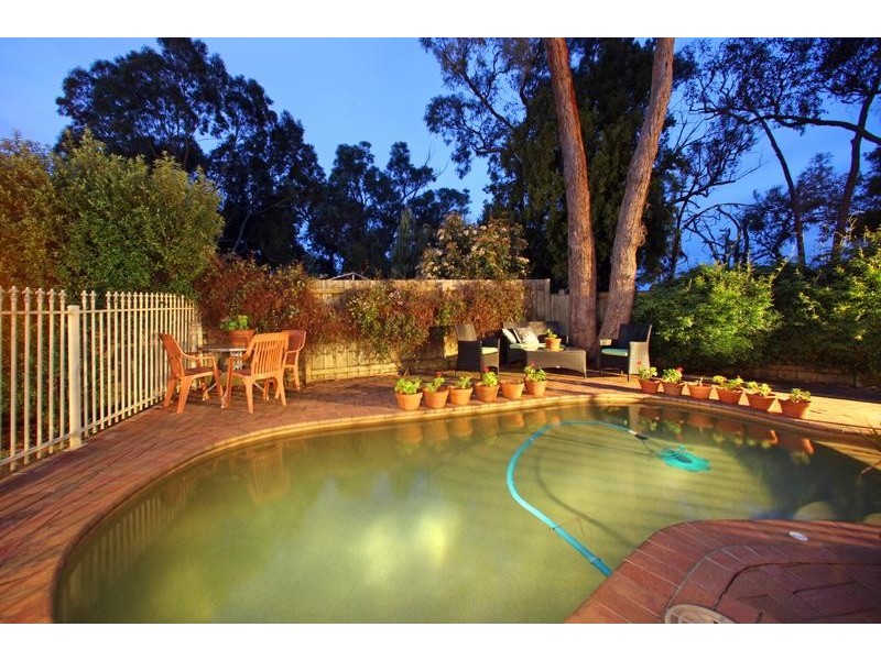 8 Darling Court, Rowville VIC 3178