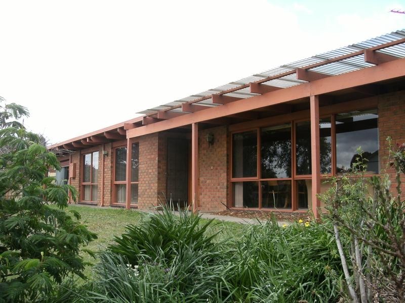 1 Latrobe Crt, Rowville VIC 3178