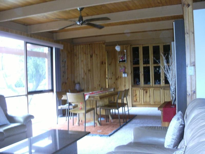 1 Latrobe Crt, Rowville VIC 3178