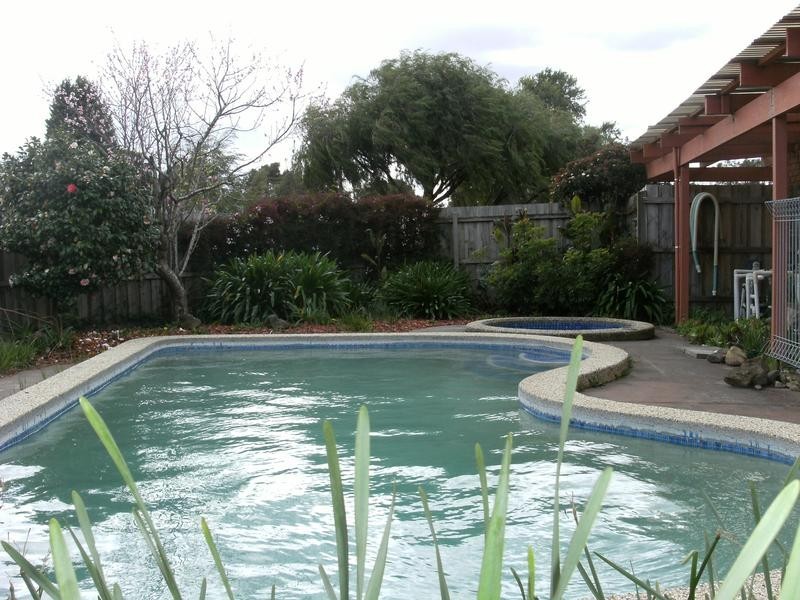 1 Latrobe Crt, Rowville VIC 3178