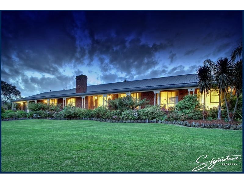3 Bellbird Place (3/330 Hallam North Road), Lysterfield South VIC 3156