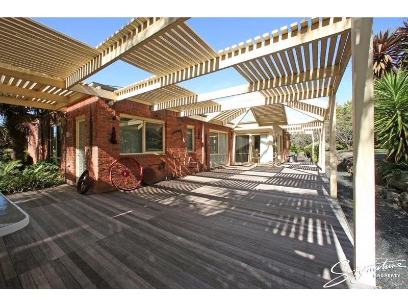 3 Bellbird Place (3/330 Hallam North Road), Lysterfield South VIC 3156