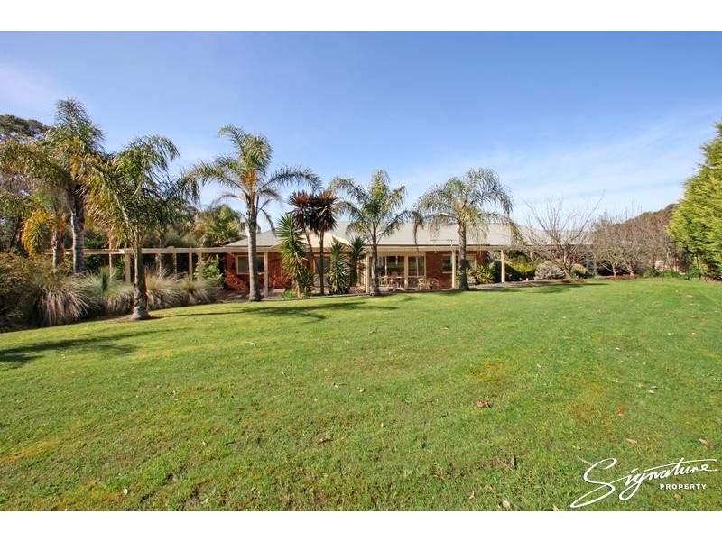 3 Bellbird Place (3/330 Hallam North Road), Lysterfield South VIC 3156