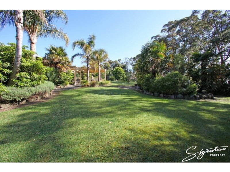 3 Bellbird Place (3/330 Hallam North Road), Lysterfield South VIC 3156