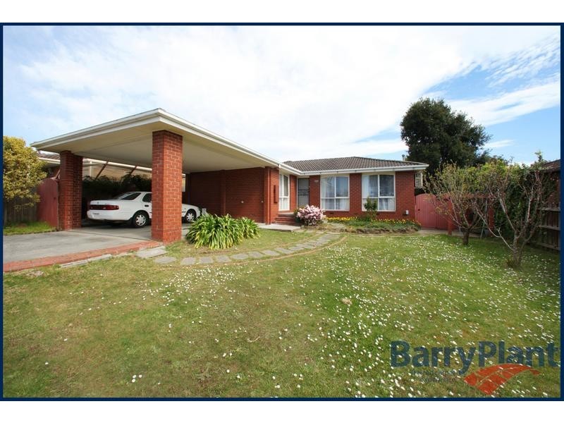 12 Murray Crescent, Rowville VIC 3178