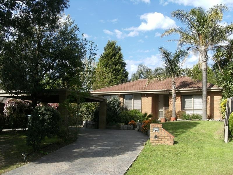 4 Orkney Close, Endeavour Hills VIC 3802