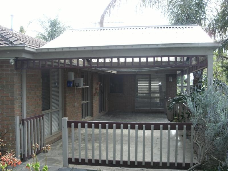 4 Orkney Close, Endeavour Hills VIC 3802