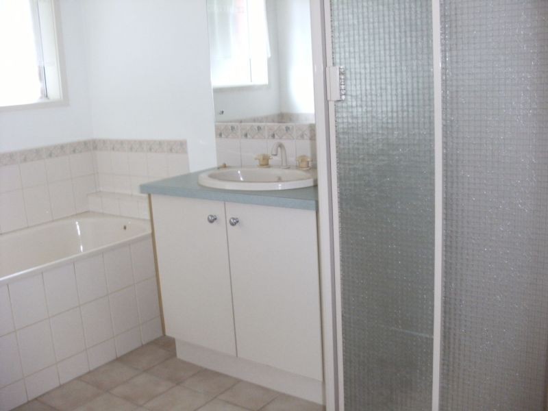 1 Pia Drive, Rowville VIC 3178