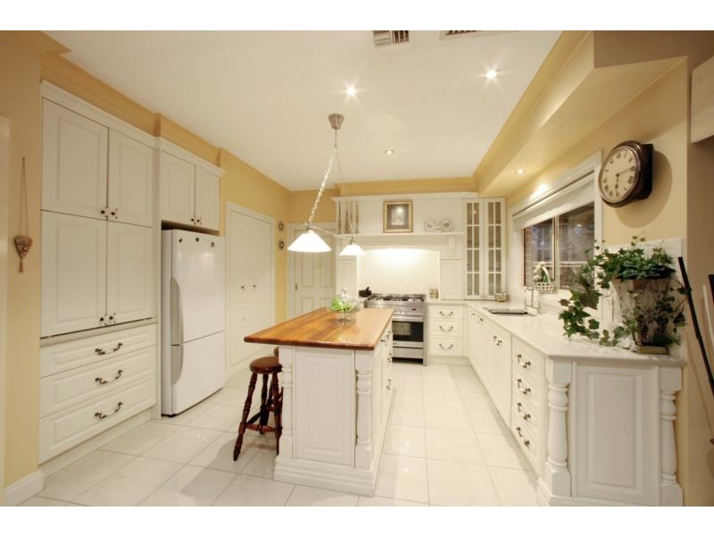 6 Glenn Court, Rowville VIC 3178