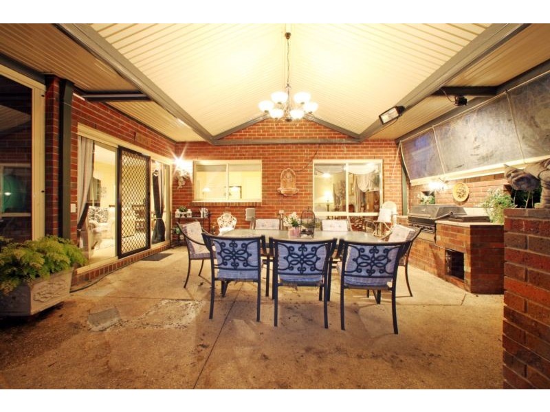 6 Glenn Court, Rowville VIC 3178