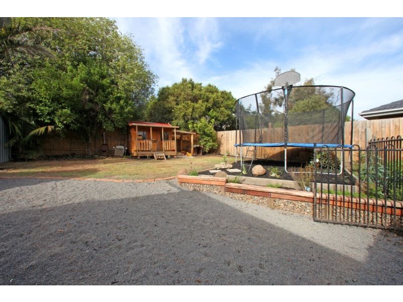 106 Bridgewater Way, Rowville VIC 3178