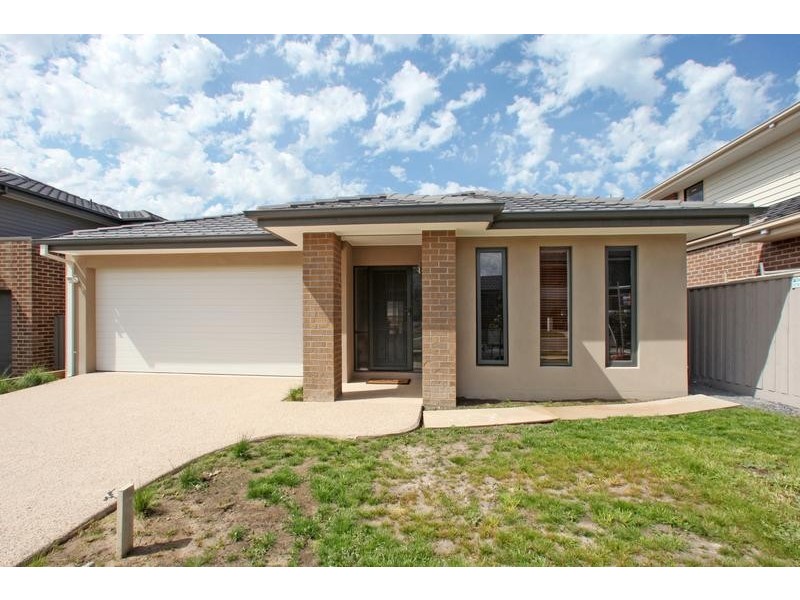 26 Bloom Ave, Wantirna South VIC 3152