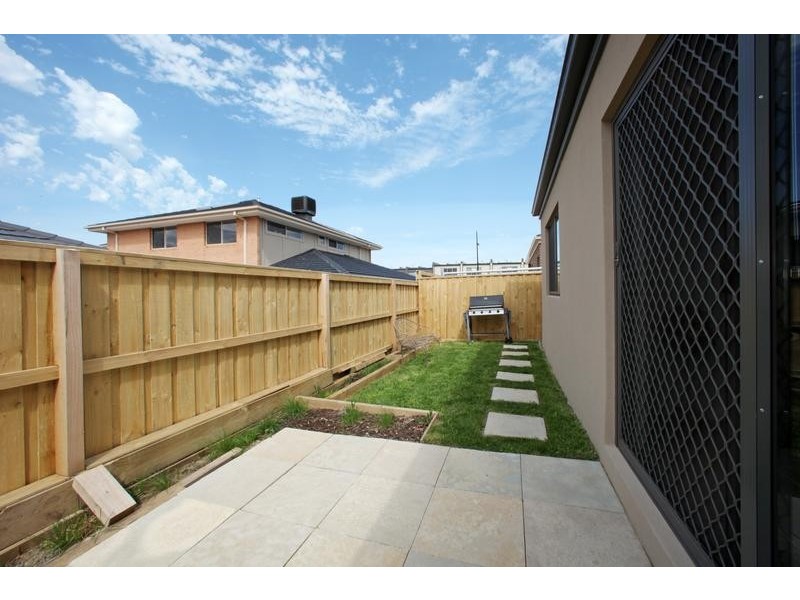 26 Bloom Ave, Wantirna South VIC 3152