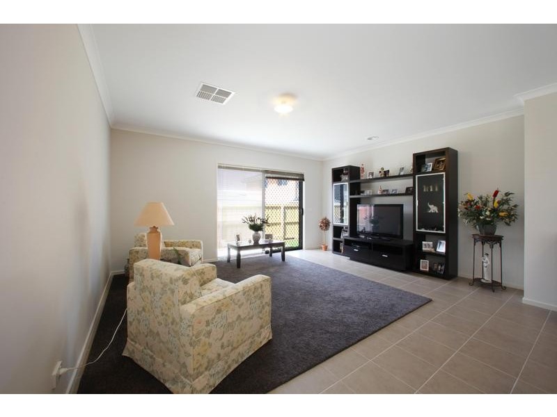 26 Bloom Ave, Wantirna South VIC 3152