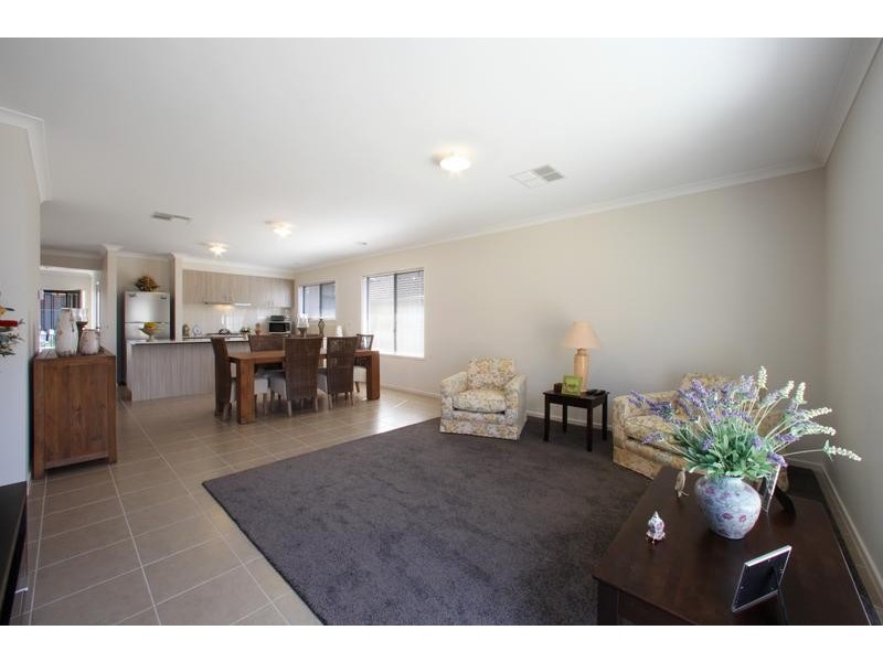 26 Bloom Ave, Wantirna South VIC 3152