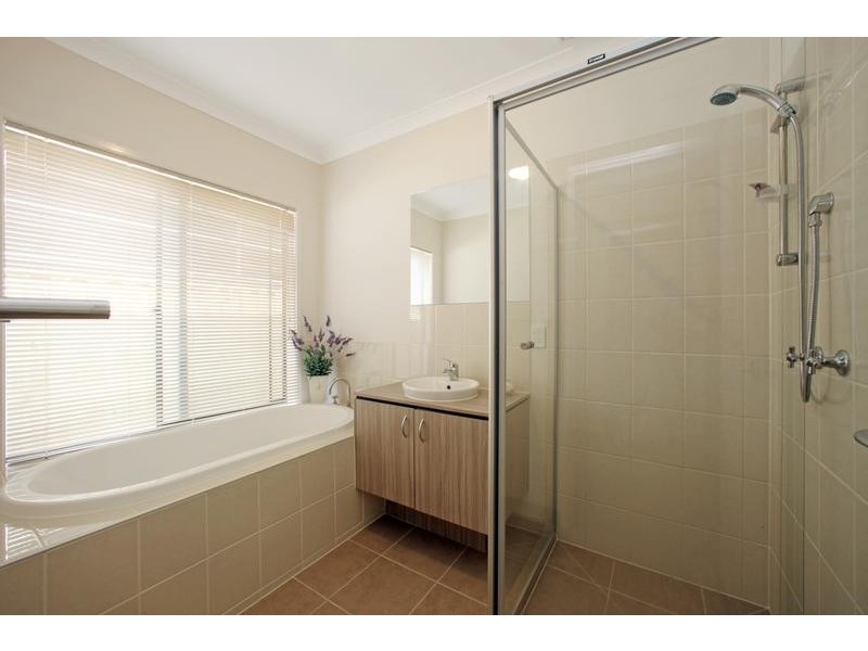 26 Bloom Ave, Wantirna South VIC 3152