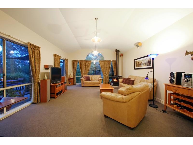 6 Pendelton Place, Lysterfield VIC 3156
