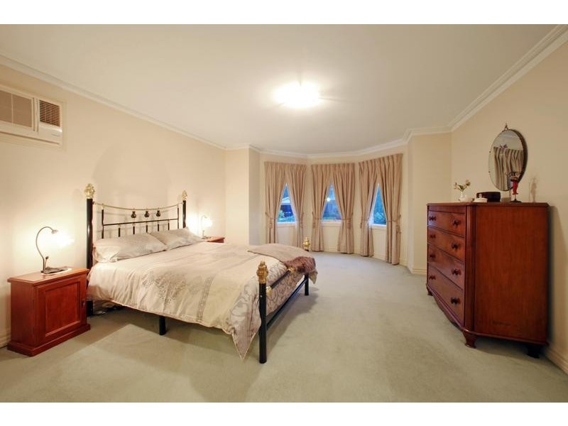 6 Pendelton Place, Lysterfield VIC 3156