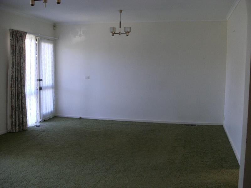 Rear/14 McKay Road, Rowville VIC 3178