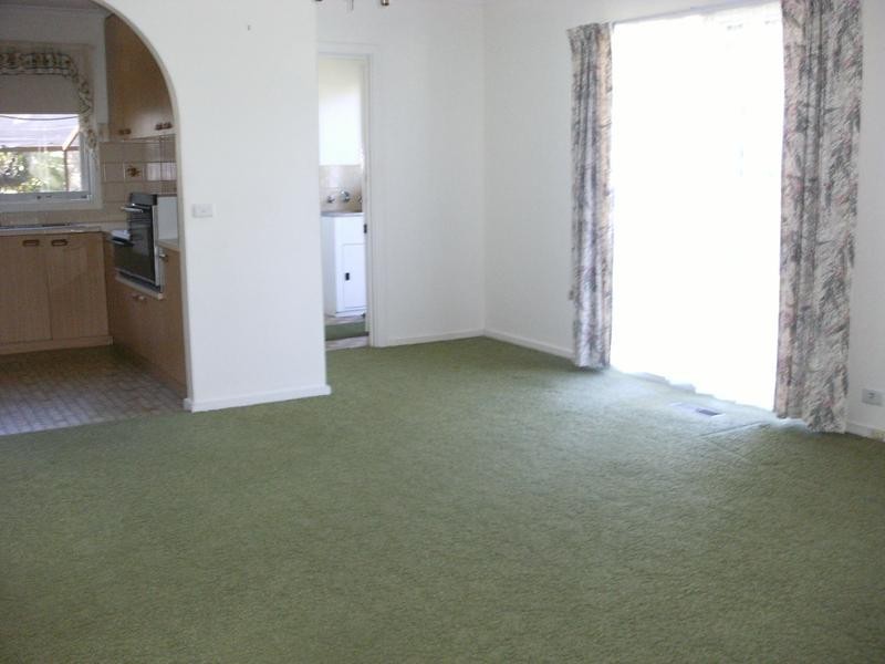 Rear/14 McKay Road, Rowville VIC 3178