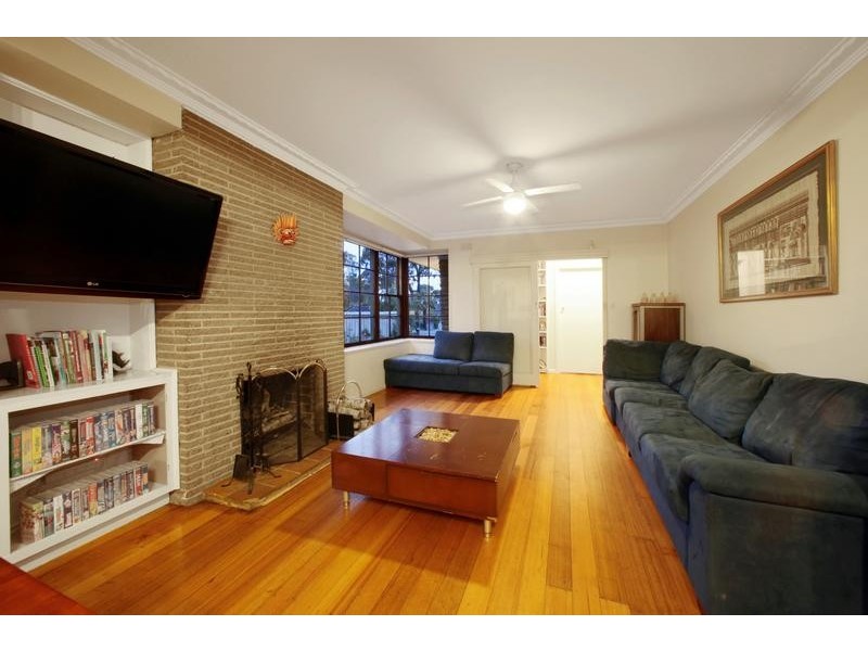 17 Aisbett Avenue, Wantirna South VIC 3152