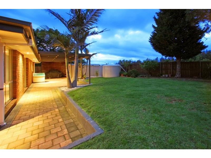 5 Moama Place, Rowville VIC 3178