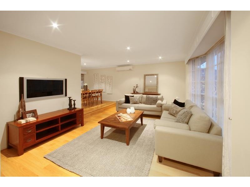 8 Jindabyne Court, Lysterfield VIC 3156