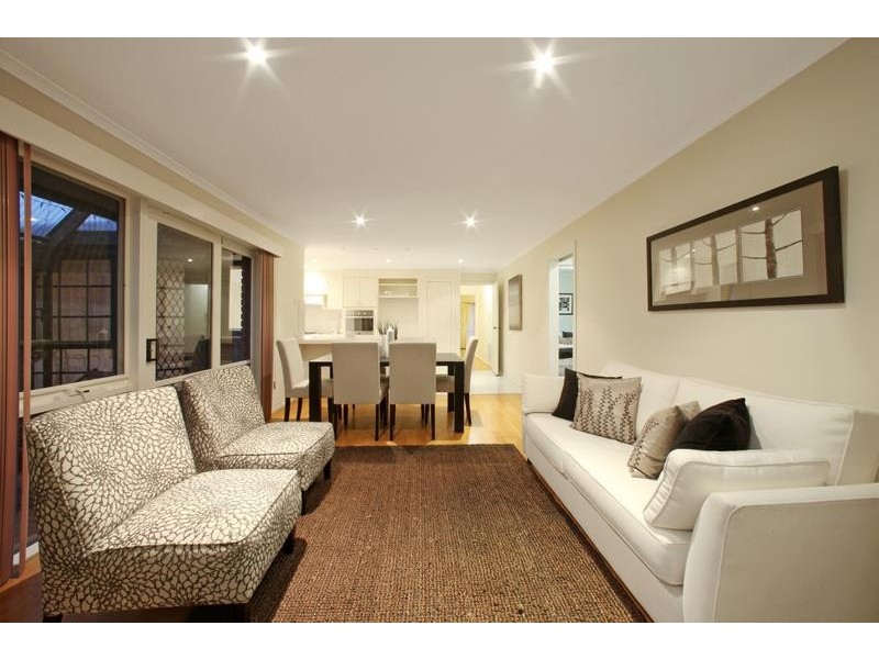 8 Jindabyne Court, Lysterfield VIC 3156