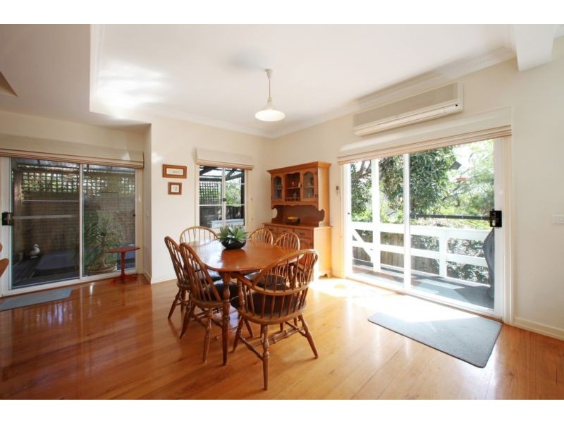 2/25 Bales Street, Ferntree Gully VIC 3156