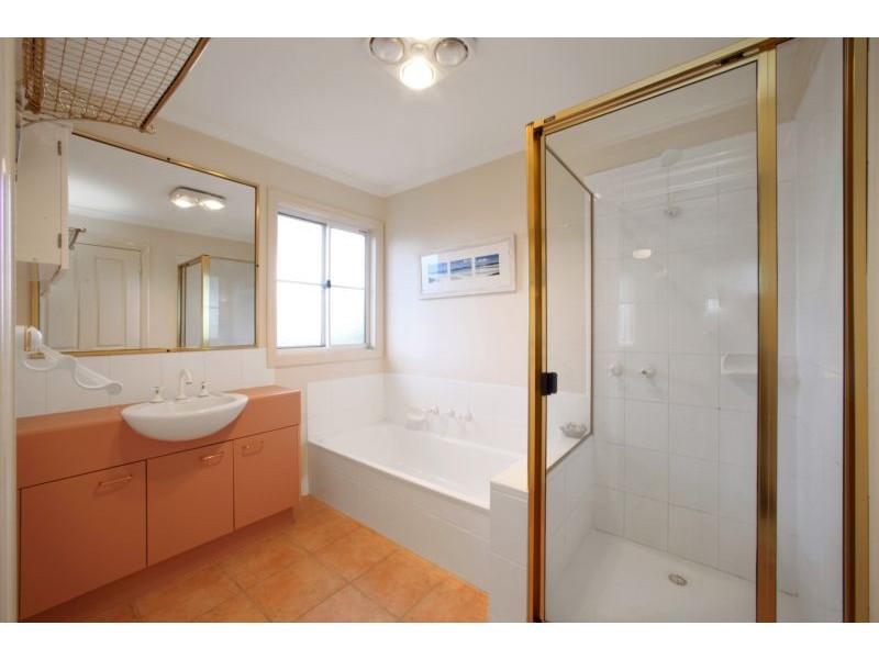 2/25 Bales Street, Ferntree Gully VIC 3156