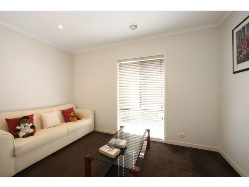 35 Sovereign Manors Crescent, Rowville VIC 3178