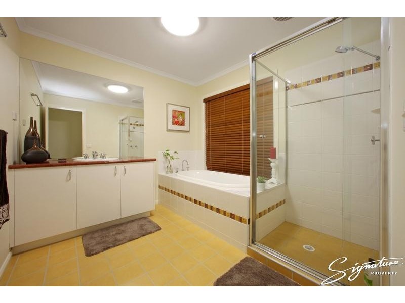 3 Hillside Court, Lysterfield South VIC 3156