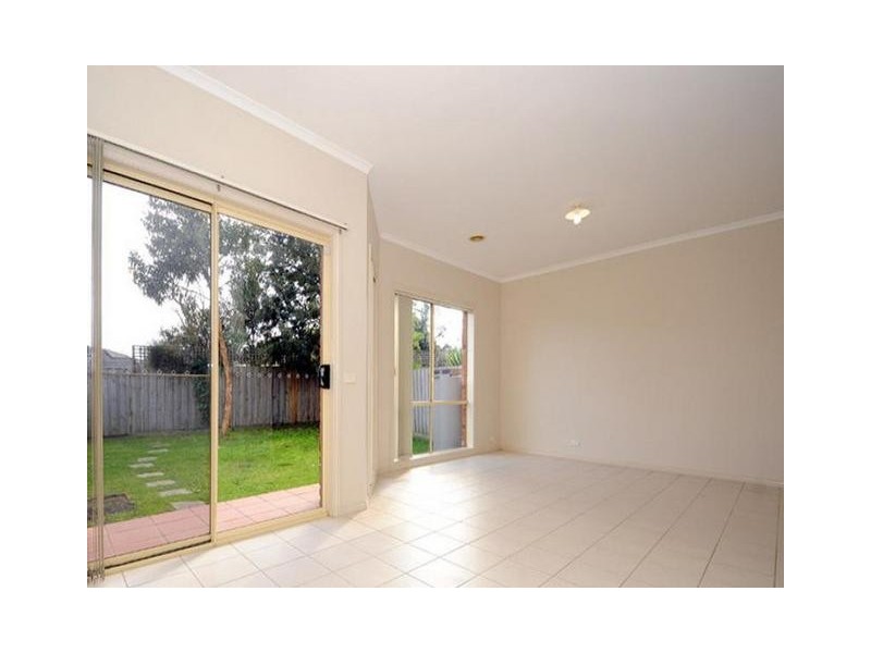 55 St Laurent Rise, Knoxfield VIC 3180