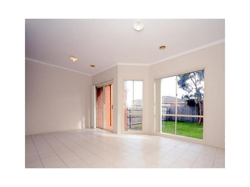 55 St Laurent Rise, Knoxfield VIC 3180