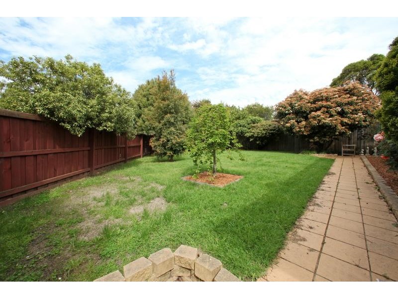 22 Loxton Avenue, Wantirna South VIC 3152