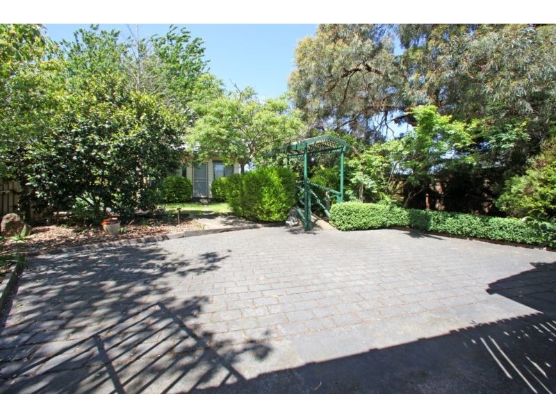 4 Nunana Court, Ferntree Gully VIC 3156