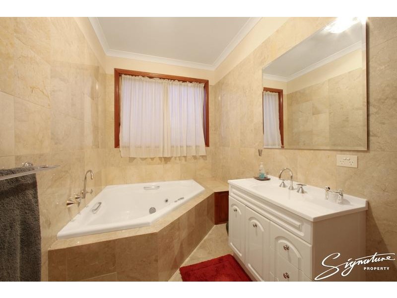 24 Palm Court, Lysterfield VIC 3156