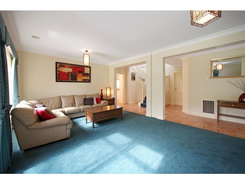 18 Lexington Close, Rowville VIC 3178