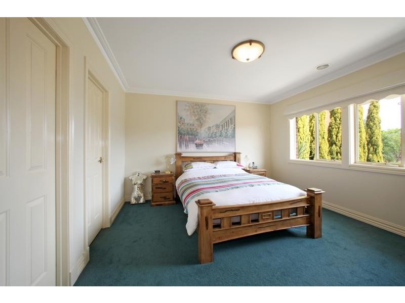 18 Lexington Close, Rowville VIC 3178