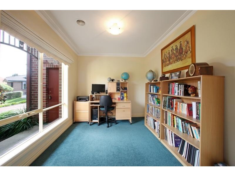 18 Lexington Close, Rowville VIC 3178